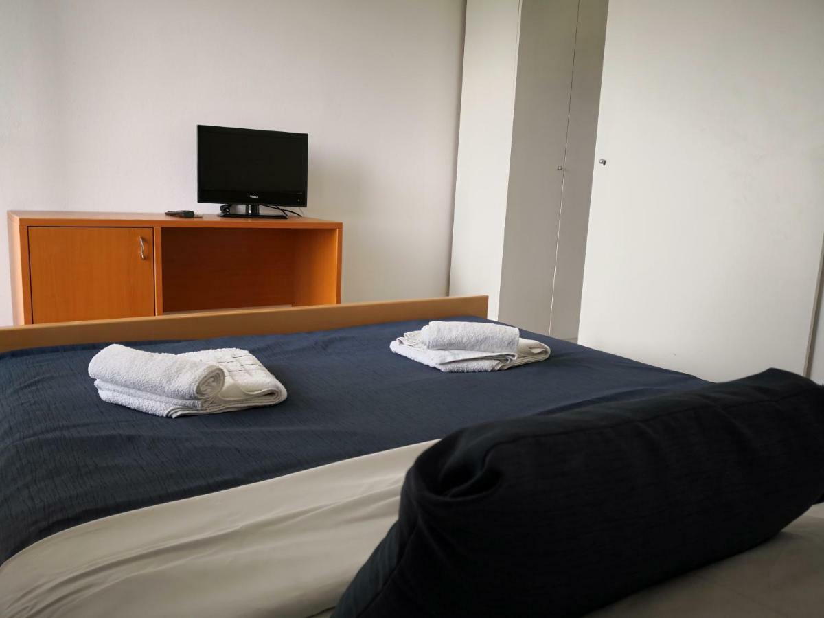 Guesthouse Dupin Vlasici Luaran gambar